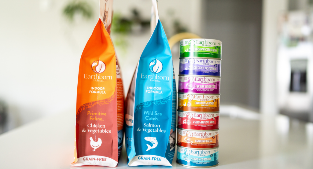 earthborn holistic cat food wet and dry food.
